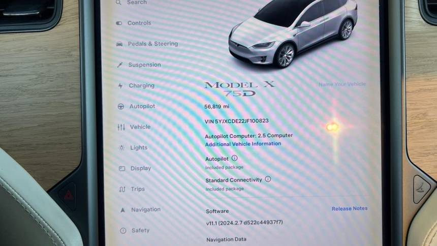 2018 Tesla Model X 5YJXCDE22JF100823