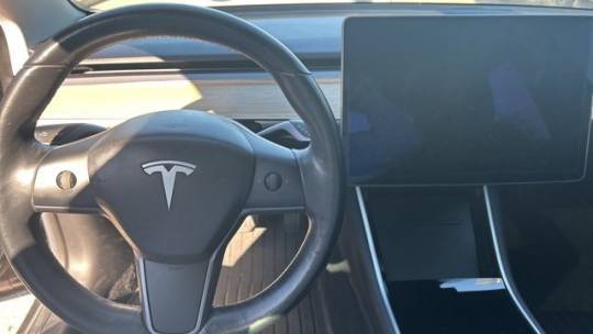 2018 Tesla Model 3 5YJ3E1EA8JF047723