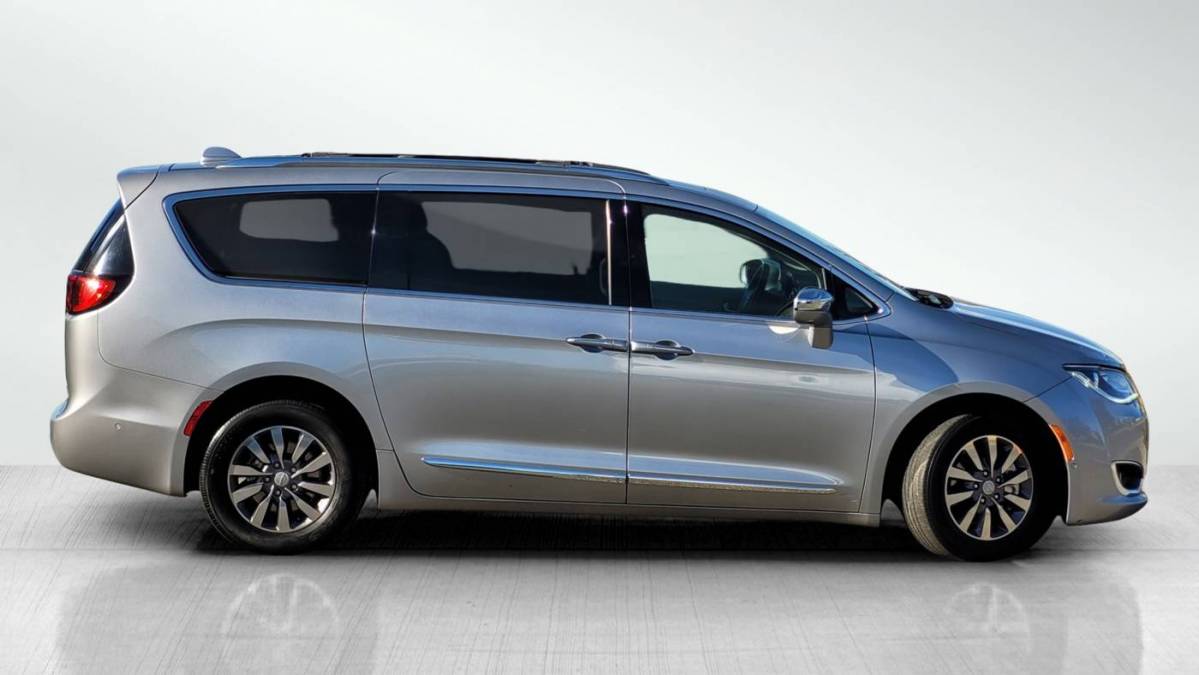 2019 Chrysler Pacifica 2C4RC1N72KR722251