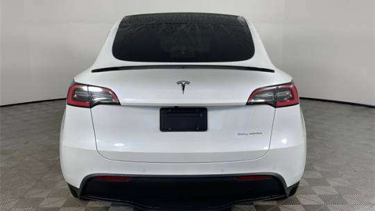 2020 Tesla Model Y 5YJYGDEE7LF054394