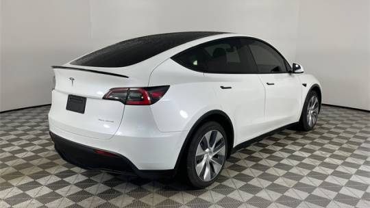 2020 Tesla Model Y 5YJYGDEE7LF054394