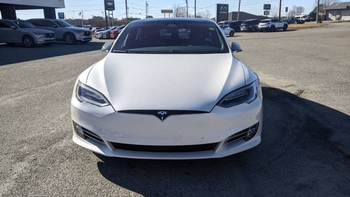 2019 Tesla Model S 5YJSA1E2XKF305712