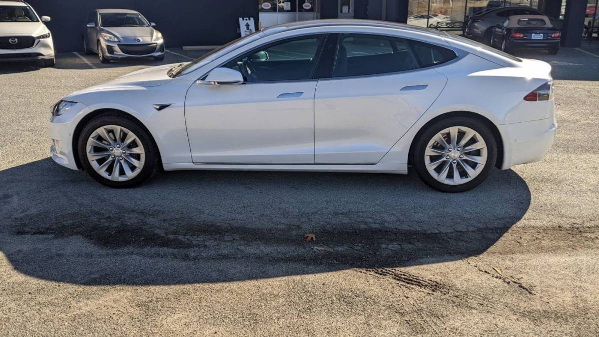 2019 Tesla Model S 5YJSA1E2XKF305712