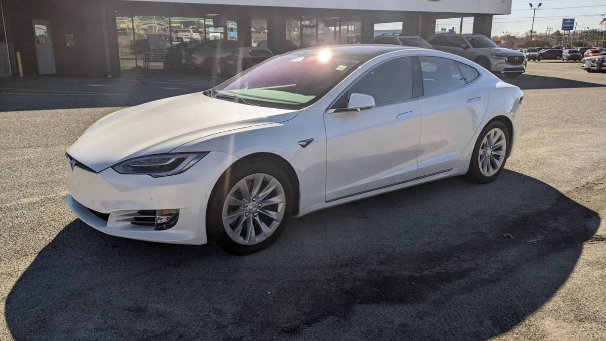 2019 Tesla Model S 5YJSA1E2XKF305712