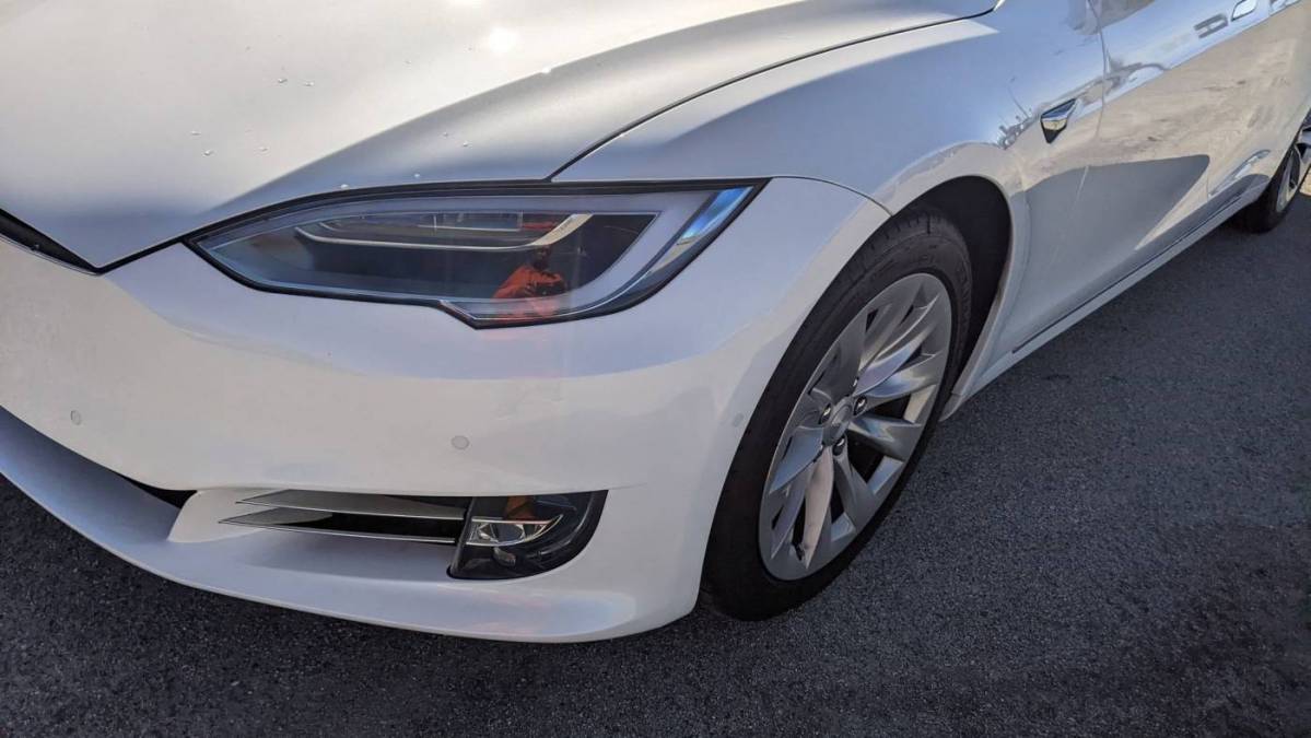 2019 Tesla Model S 5YJSA1E2XKF305712