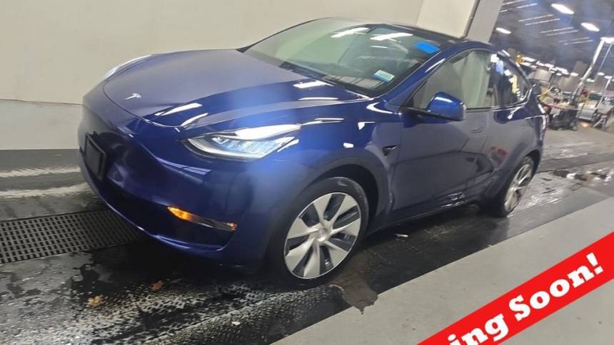 2021 Tesla Model Y 5YJYGAEE2MF245575