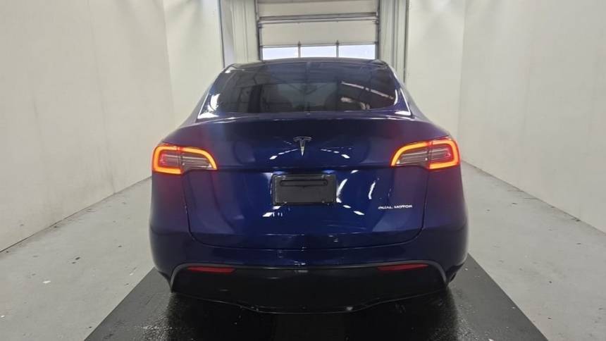 2021 Tesla Model Y 5YJYGAEE2MF245575