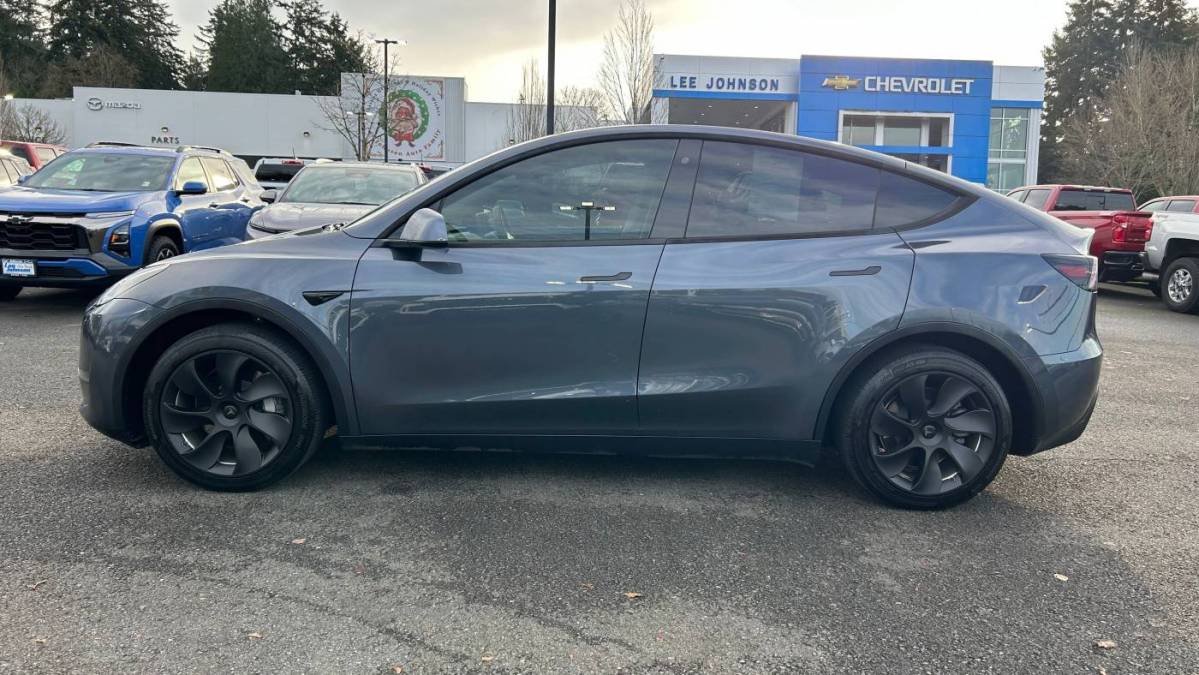 2020 Tesla Model Y 5YJYGDEE8LF031660