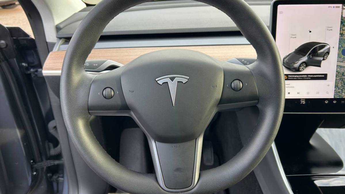 2020 Tesla Model Y 5YJYGDEE8LF031660