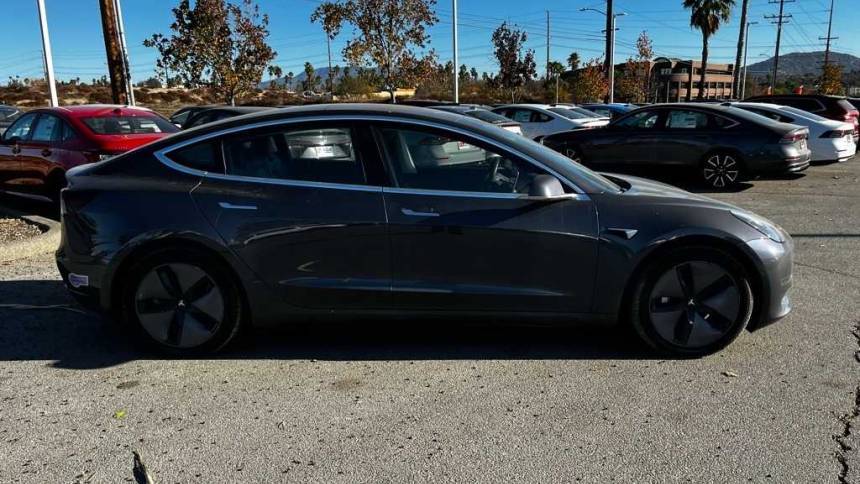 2018 Tesla Model 3 5YJ3E1EA5JF101771