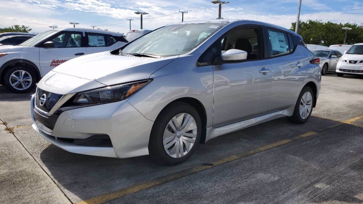 2022 Nissan LEAF 1N4AZ1BV8NC556335