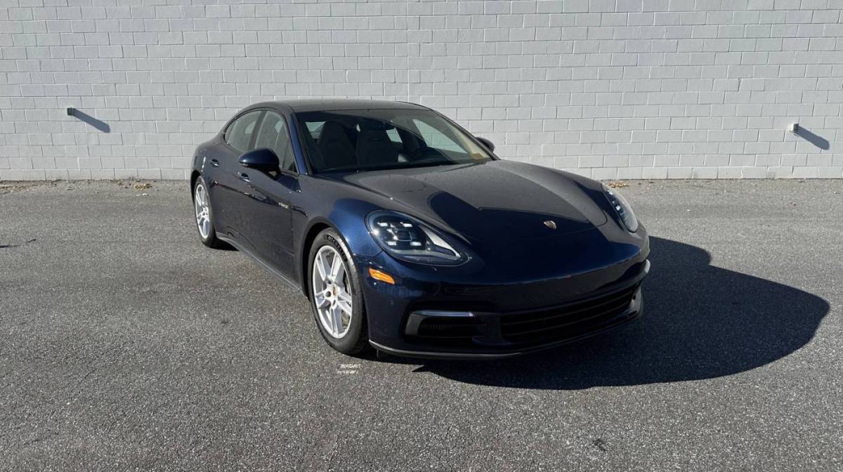 2018 Porsche Panamera WP0AE2A76JL174135