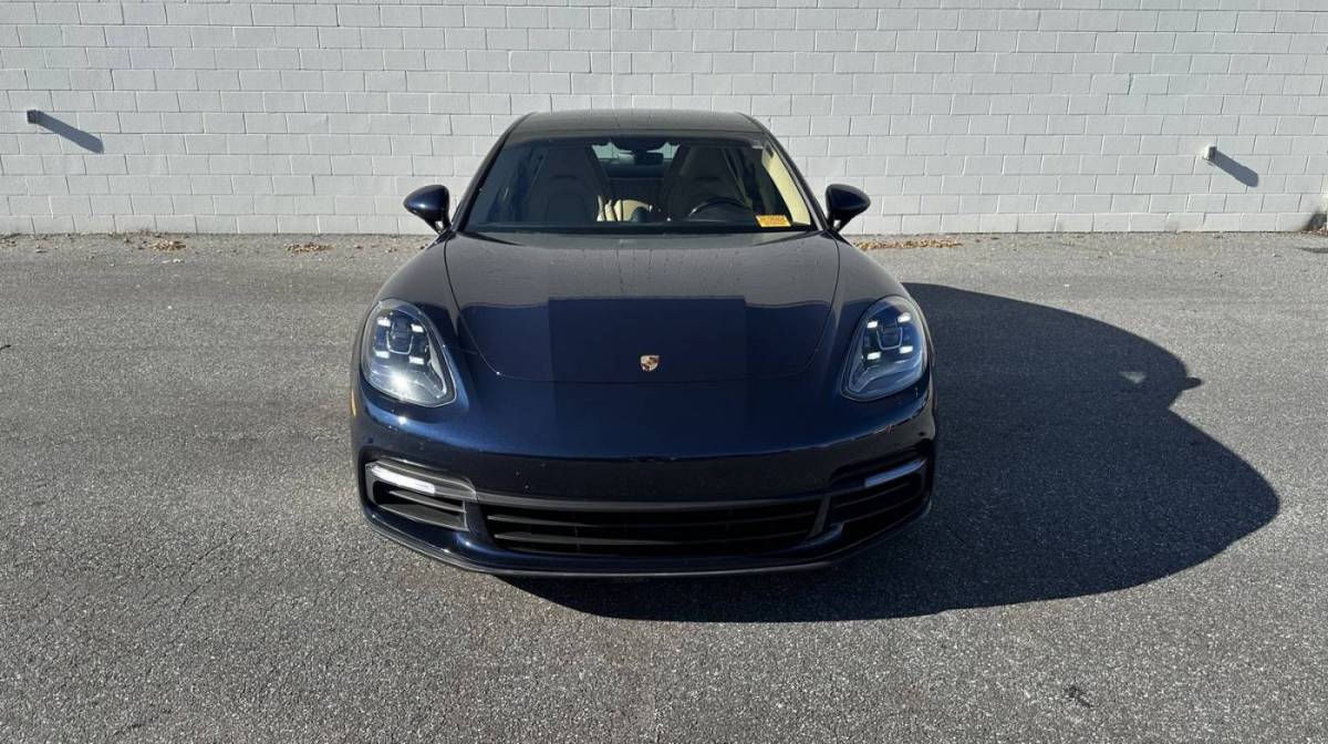 2018 Porsche Panamera WP0AE2A76JL174135