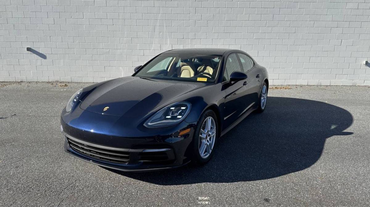 2018 Porsche Panamera WP0AE2A76JL174135