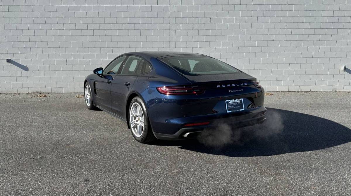 2018 Porsche Panamera WP0AE2A76JL174135