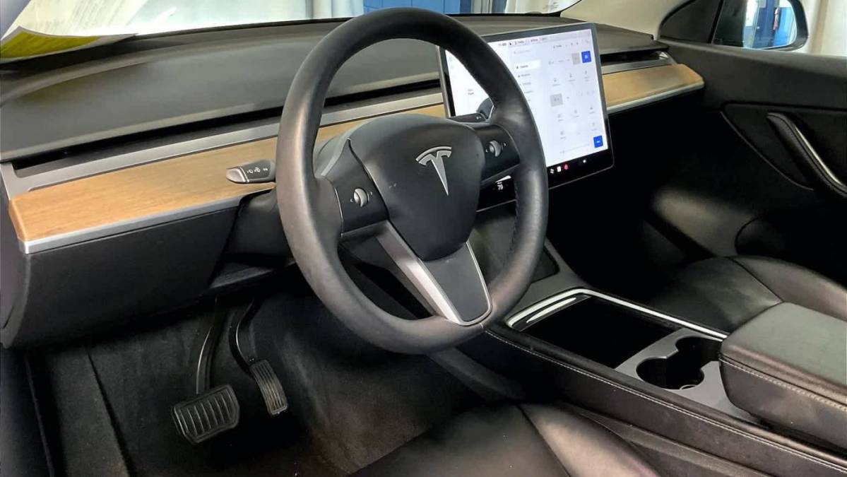 2021 Tesla Model Y 5YJYGDEE5MF298398