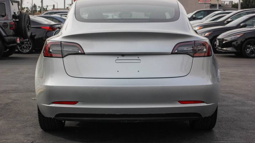 2018 Tesla Model 3 5YJ3E1EA4JF060937