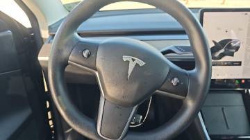 2021 Tesla Model Y 5YJYGDEEXMF096317