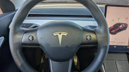 2021 Tesla Model Y 5YJYGDEE9MF118212