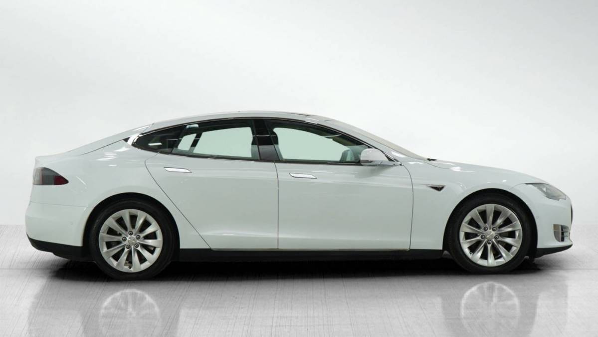 2016 Tesla Model S 5YJSA1E2XGF133267