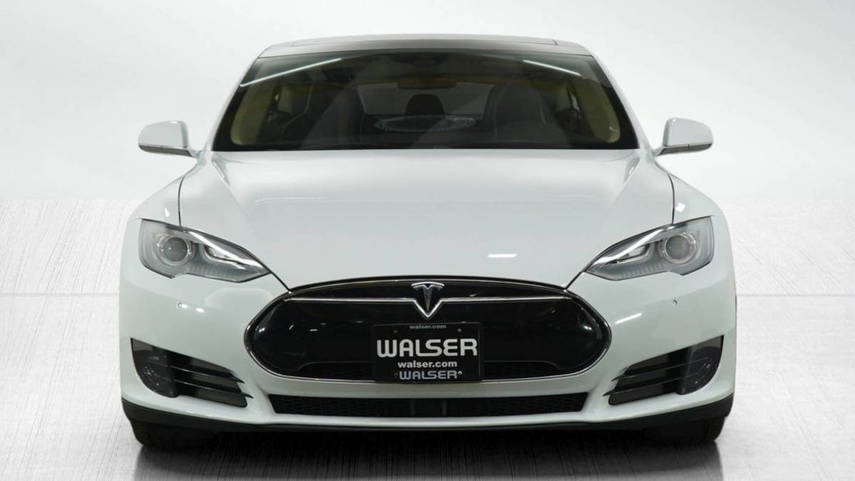 2016 Tesla Model S 5YJSA1E2XGF133267