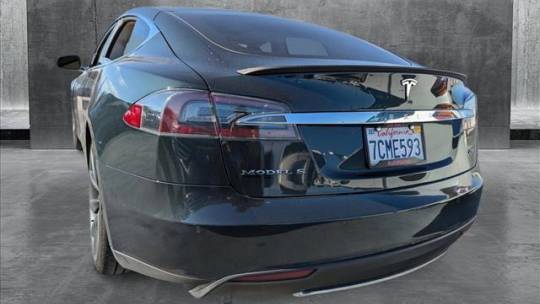 2013 Tesla Model S 5YJSA1CP2DFP21884