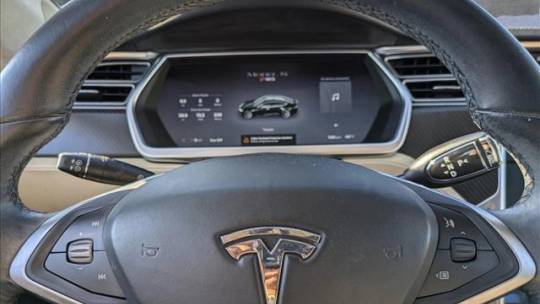 2013 Tesla Model S 5YJSA1CP2DFP21884