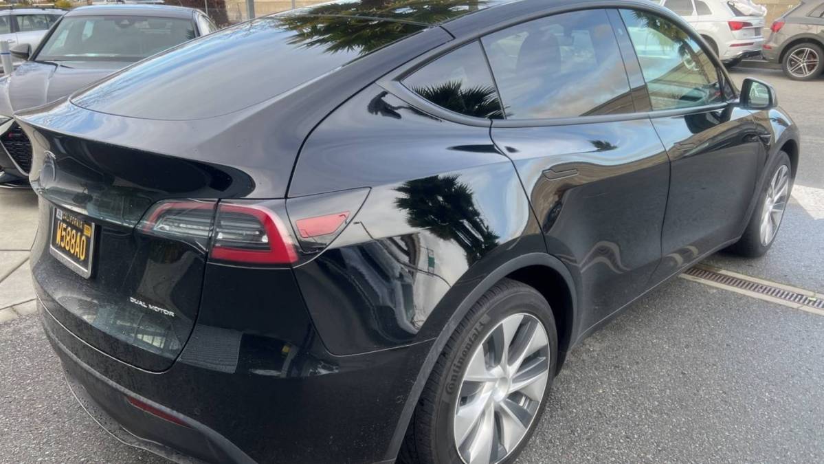 2020 Tesla Model Y 5YJYGDEE8LF029956