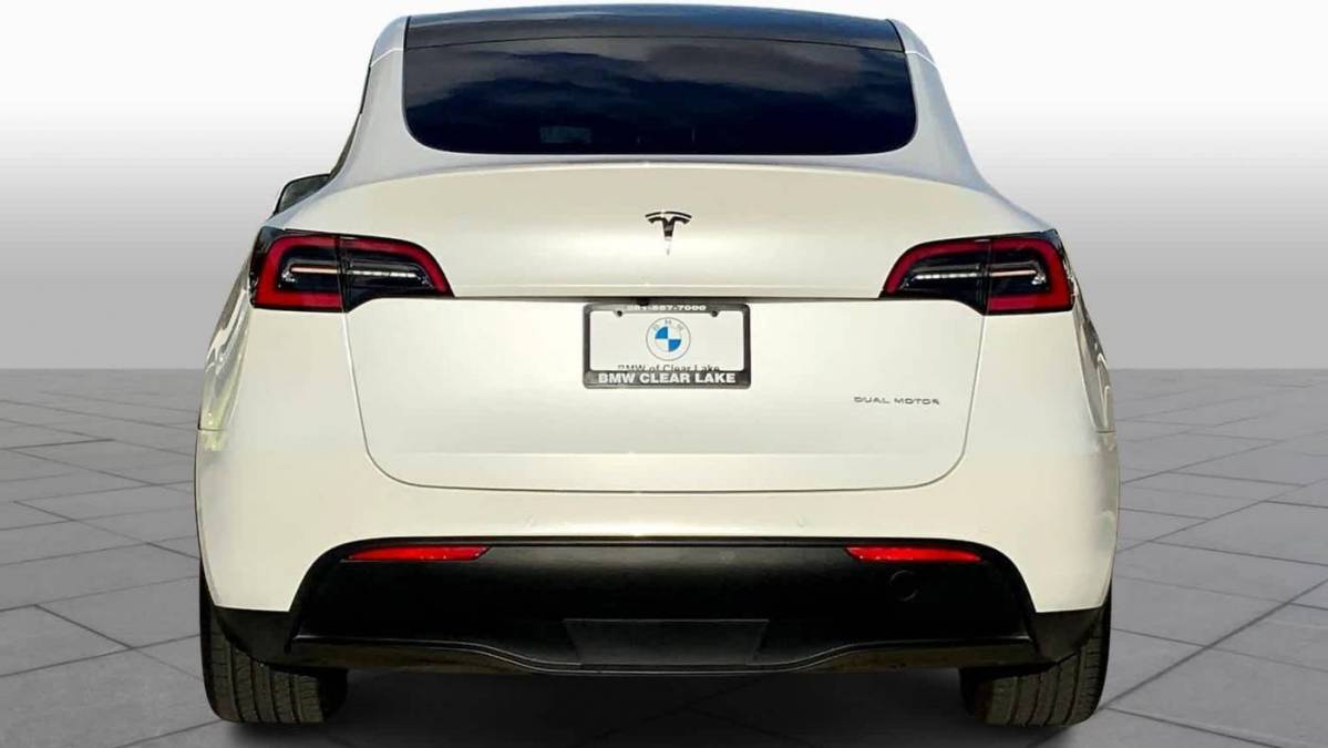 2021 Tesla Model Y 5YJYGDEE6MF069129