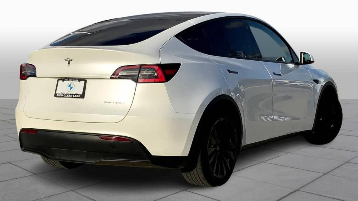 2021 Tesla Model Y 5YJYGDEE6MF069129