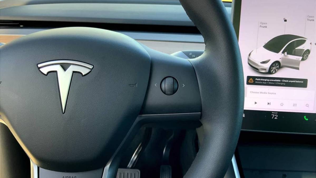 2021 Tesla Model Y 5YJYGDEE6MF069129