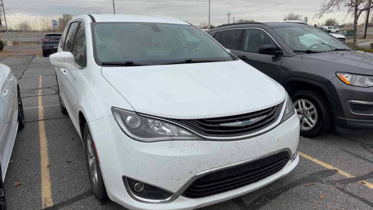 2018 Chrysler Pacifica Hybrid 2C4RC1H74JR118632