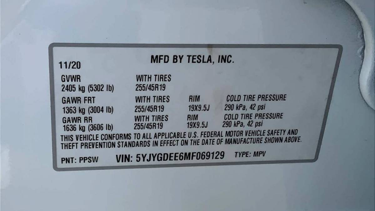 2021 Tesla Model Y 5YJYGDEE6MF069129