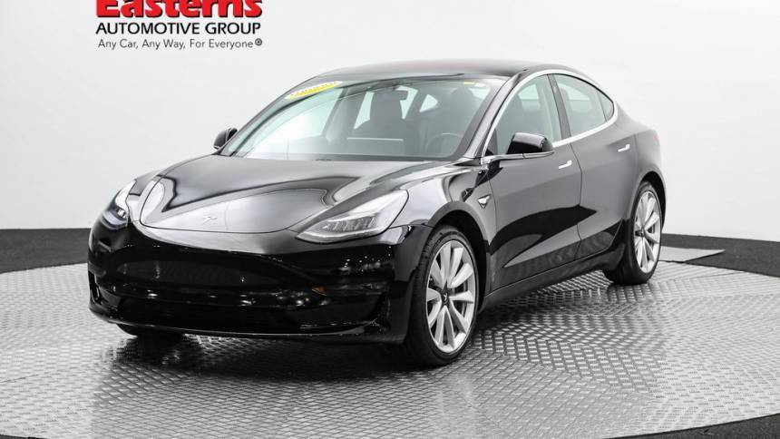 2018 Tesla Model 3 5YJ3E1EA5JF033200