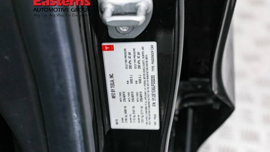 2018 Tesla Model 3 5YJ3E1EA5JF033200