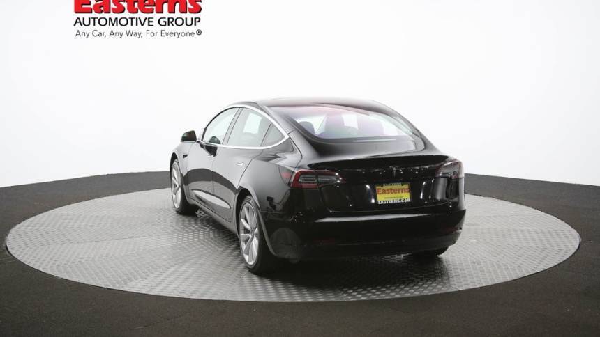 2018 Tesla Model 3 5YJ3E1EA5JF033200