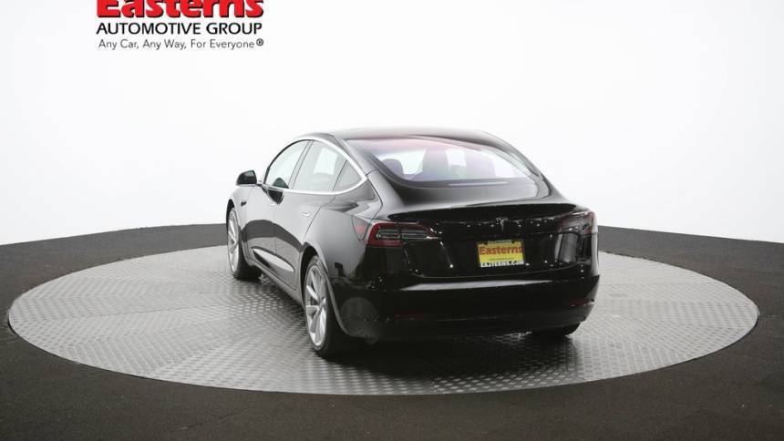 2018 Tesla Model 3 5YJ3E1EA5JF033200