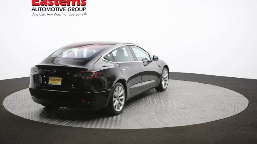 2018 Tesla Model 3 5YJ3E1EA5JF033200