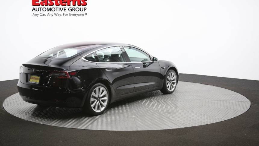 2018 Tesla Model 3 5YJ3E1EA5JF033200