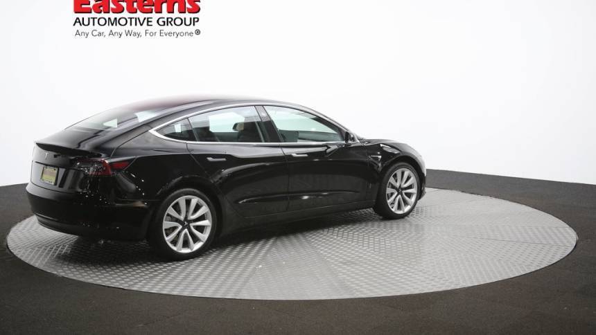 2018 Tesla Model 3 5YJ3E1EA5JF033200