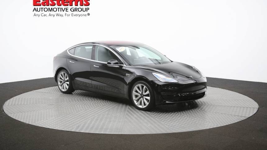 2018 Tesla Model 3 5YJ3E1EA5JF033200