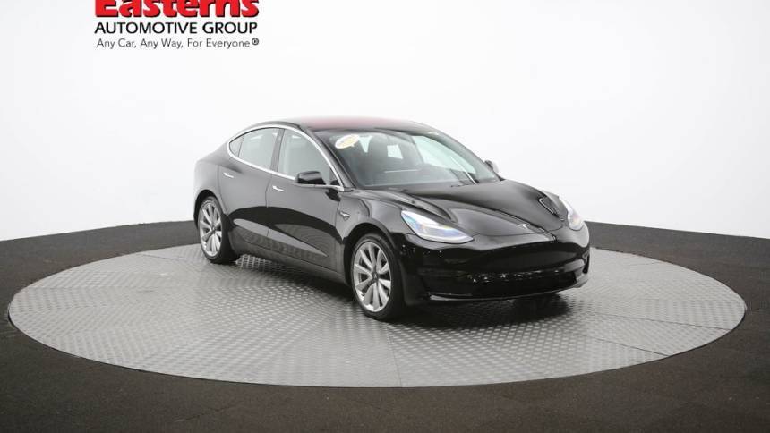 2018 Tesla Model 3 5YJ3E1EA5JF033200