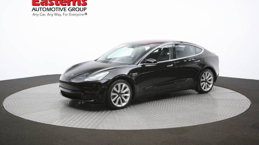 2018 Tesla Model 3 5YJ3E1EA5JF033200