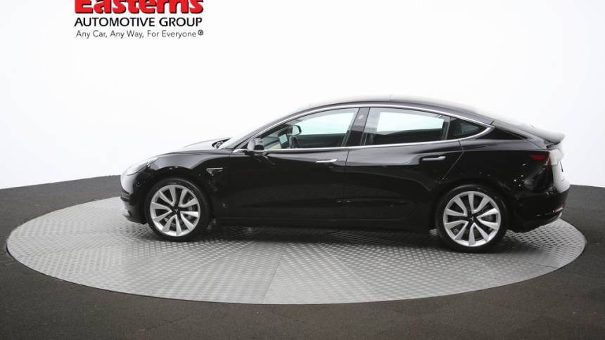 2018 Tesla Model 3 5YJ3E1EA5JF033200