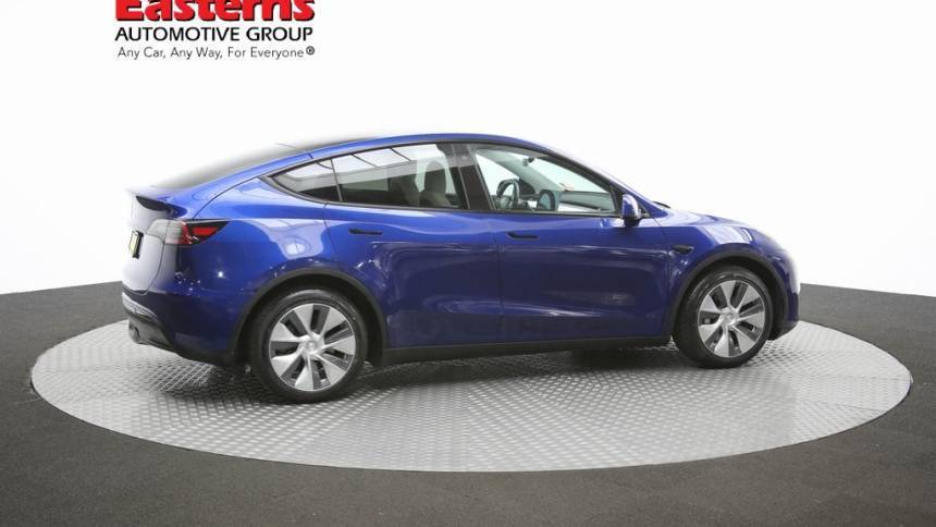 2020 Tesla Model Y 5YJYGDEE0LF031135