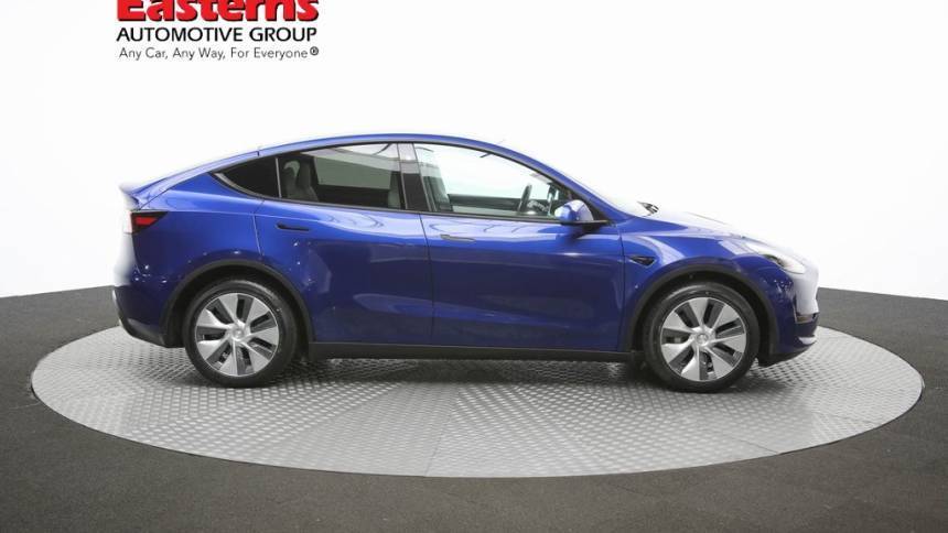 2020 Tesla Model Y 5YJYGDEE0LF031135