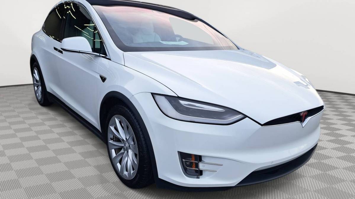 2016 Tesla Model X 5YJXCBE24GF017875