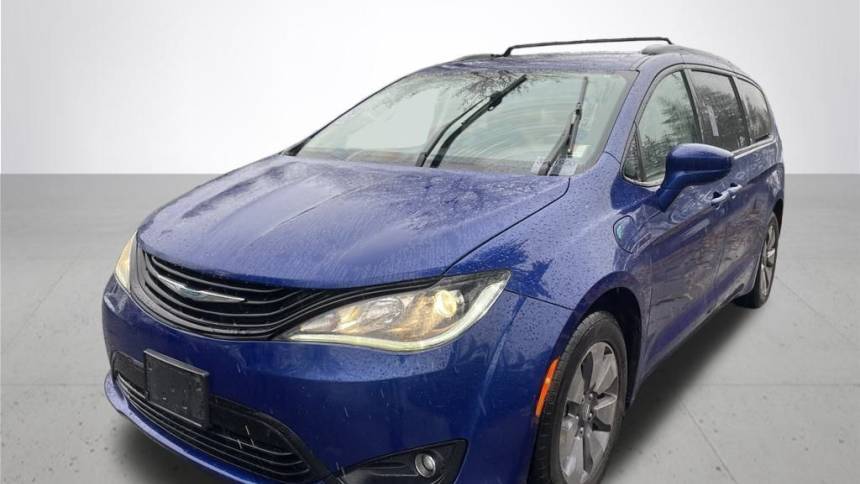 2018 Chrysler Pacifica Hybrid 2C4RC1L73JR340604