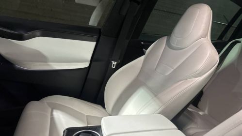 2017 Tesla Model X 5YJXCDE25HF050025