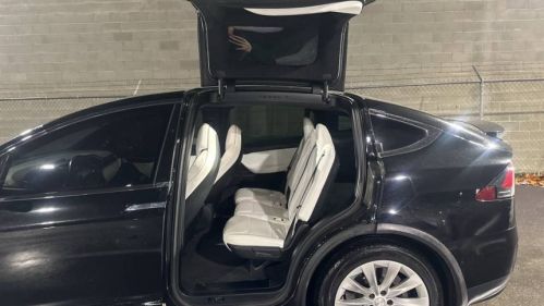 2017 Tesla Model X 5YJXCDE25HF050025